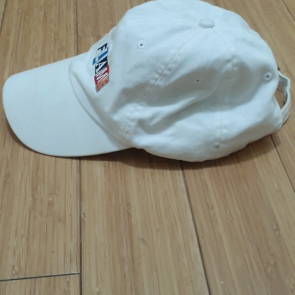 White "LA FLAME" dad hat - Picture 2 of 2
